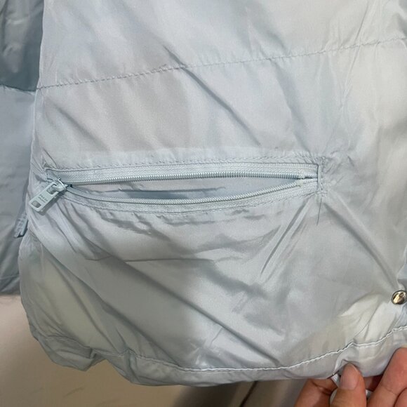 Prada Re-Nylon Cropped Convertible Puffer Jacket - Picture 11 of 12